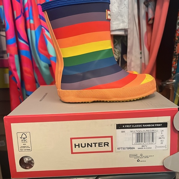 HUNTERS CLASSIC RAINBOW PRINT, size US 6B/7G - Picture 3 of 3